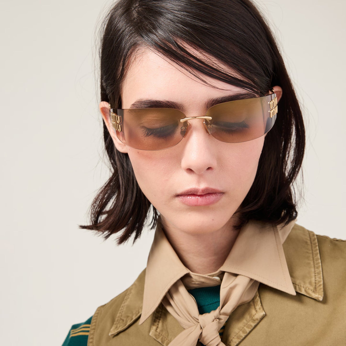 Softly tinted lenses on the Aube Sunglasses in a timeless silhouette.
